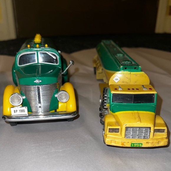 Lot of 3 BP Hess Green and Yellow Collectable Tanker Truck Set - Picture 3 of 15